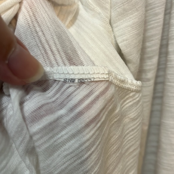 Long White Cardi long sleeve V- neck button front Lightweight High/Low Top - Picture 4 of 8